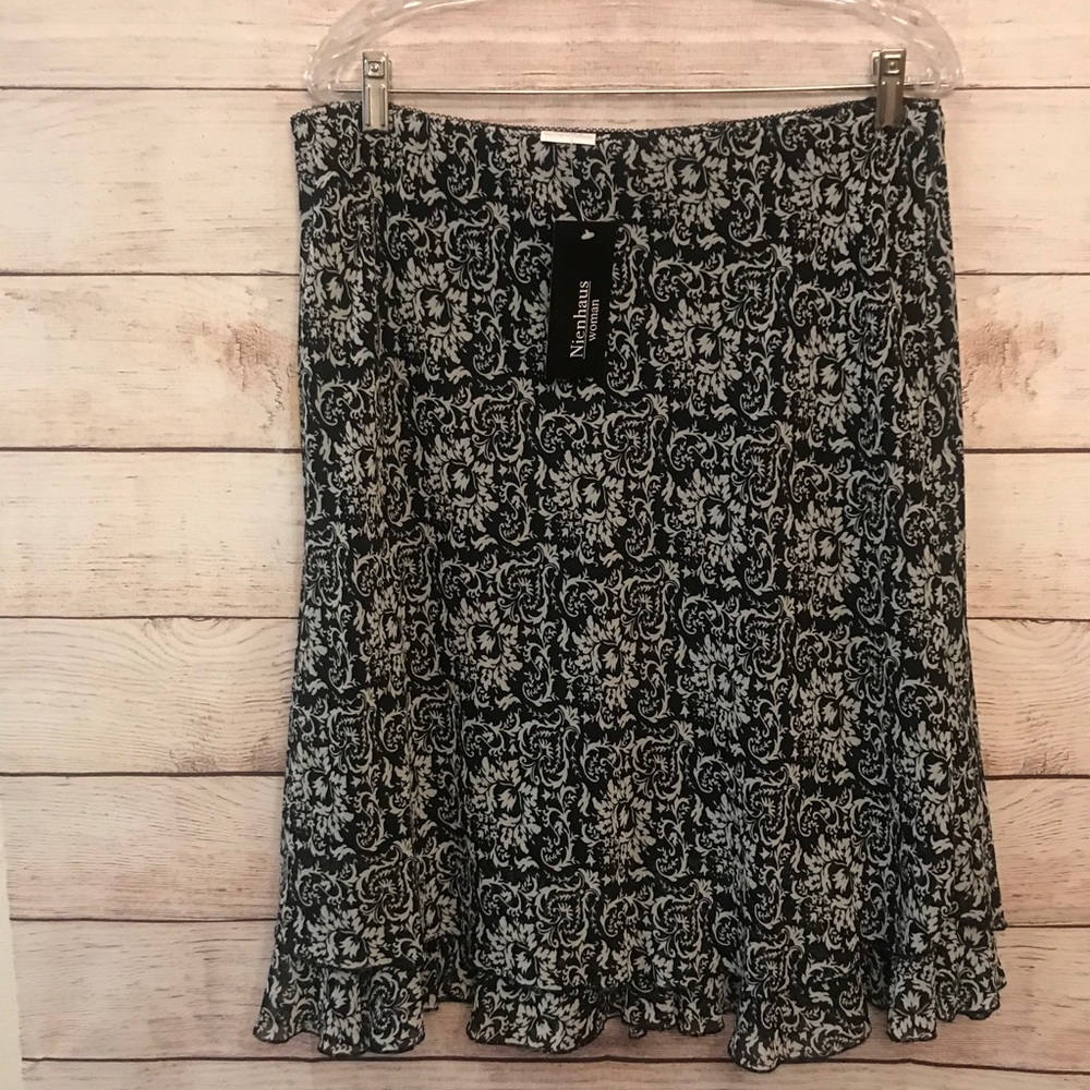 NWT Nienhaus Knee Length Black/White Skirt 12